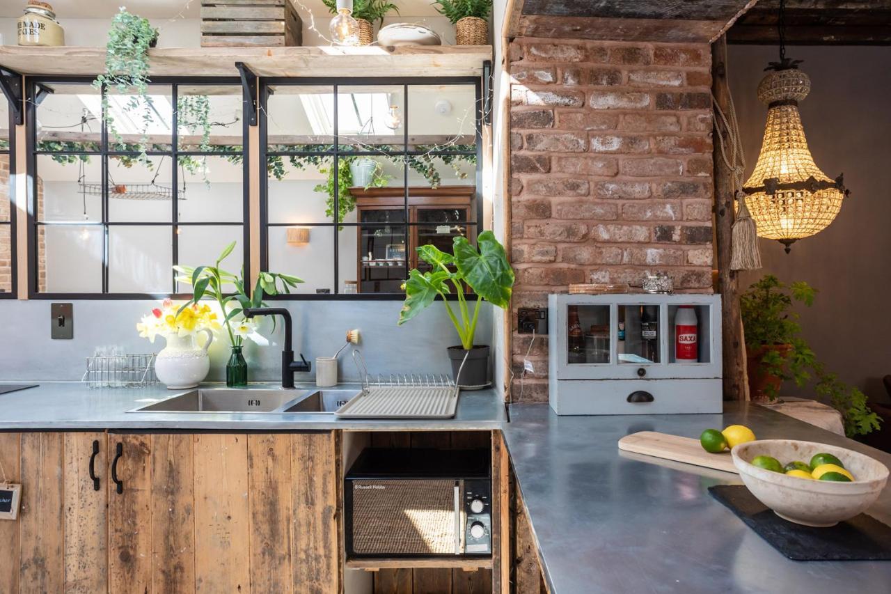 The Walled Garden At Cheshire Boutique Bathhouse Нантвич Экстерьер фото
