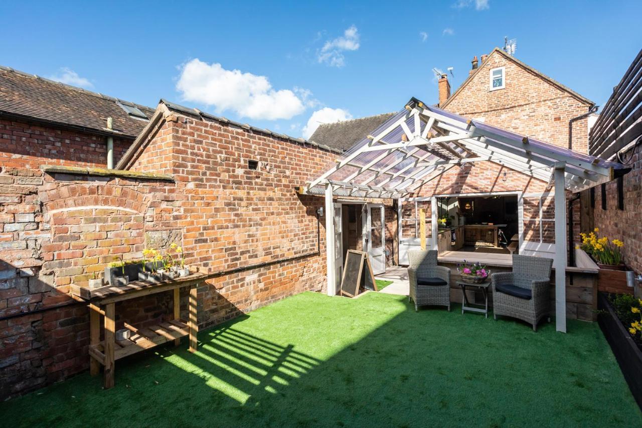 The Walled Garden At Cheshire Boutique Bathhouse Нантвич Экстерьер фото