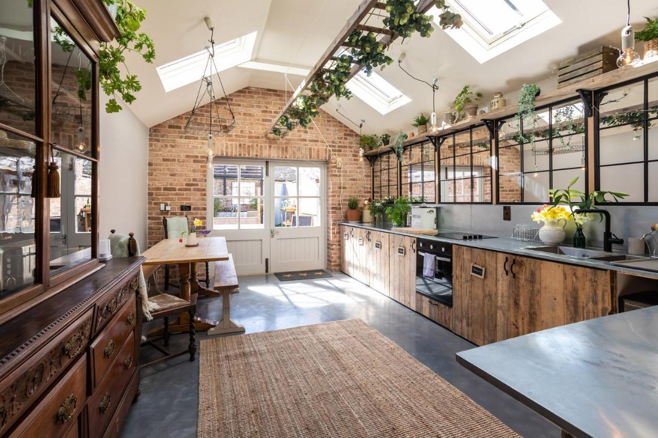 The Walled Garden At Cheshire Boutique Bathhouse Нантвич Экстерьер фото