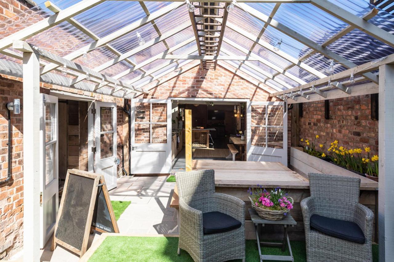 The Walled Garden At Cheshire Boutique Bathhouse Нантвич Экстерьер фото