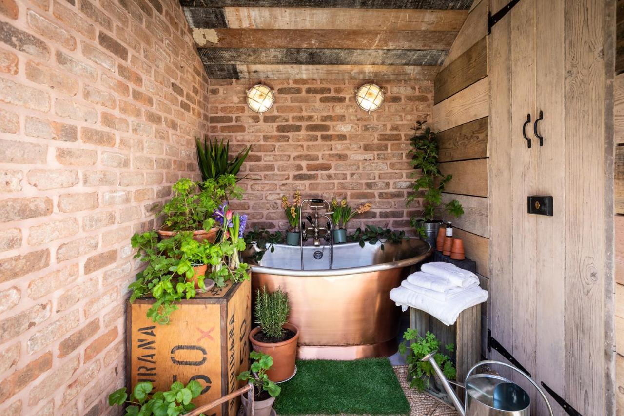 The Walled Garden At Cheshire Boutique Bathhouse Нантвич Экстерьер фото